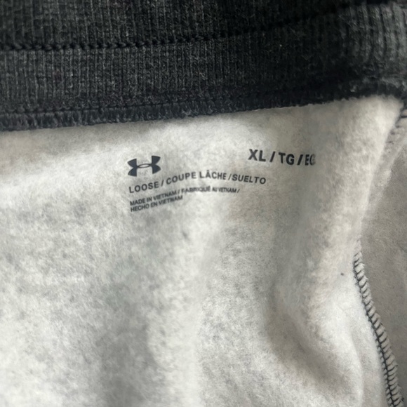 - NWT Under Armour joggers Gray with White embroidered logo Size XL - Picture 8 of 8